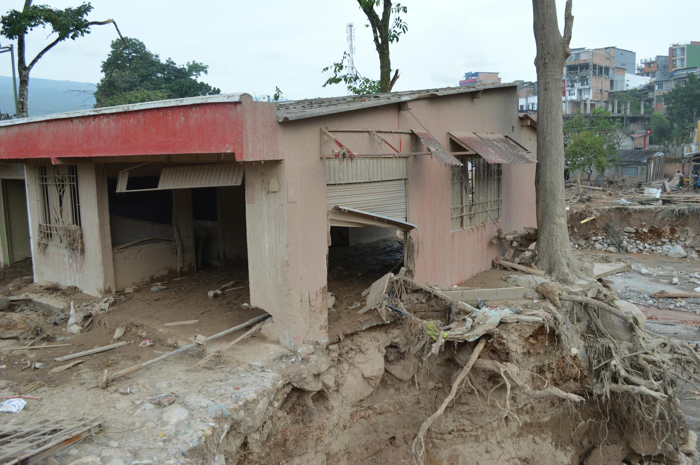 Banjir dan Longsor Melanda Sejumlah Wilayah Indonesia, BNPB Laporkan Dampak dan Upaya Penanganan