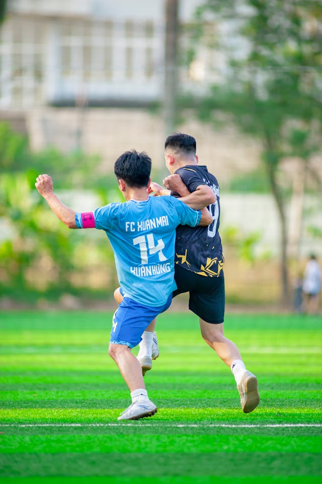Persib Bandung dan Persija Jakarta Siap Bentrok di Laga Panas Liga 1, Rivalitas Besar yang Penuh Tekanan dan Harapan