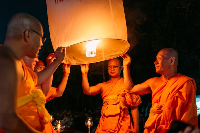 Hari Raya Waisak 2569 BE Diperingati Khidmat di Seluruh Indonesia, Jadi Momentum Perdamaian dan Refleksi Spiritual
