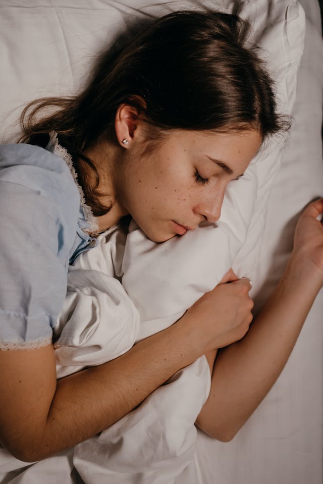 Hubungan Kualitas Tidur Dengan Produktivitas dan Kesehatan Mental, Risiko Gangguan Konsentrasi Meningkat namun Kesadaran Pola Istirahat Semakin Baik