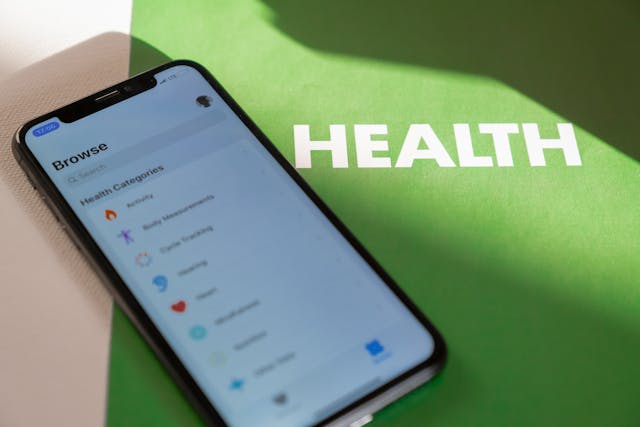 Perkembangan Teknologi Kesehatan Digital Membantu Pemantauan Pasien Jarak Jauh, Tantangan Akses Masih Ada namun Inovasi Layanan Medis Semakin Maju