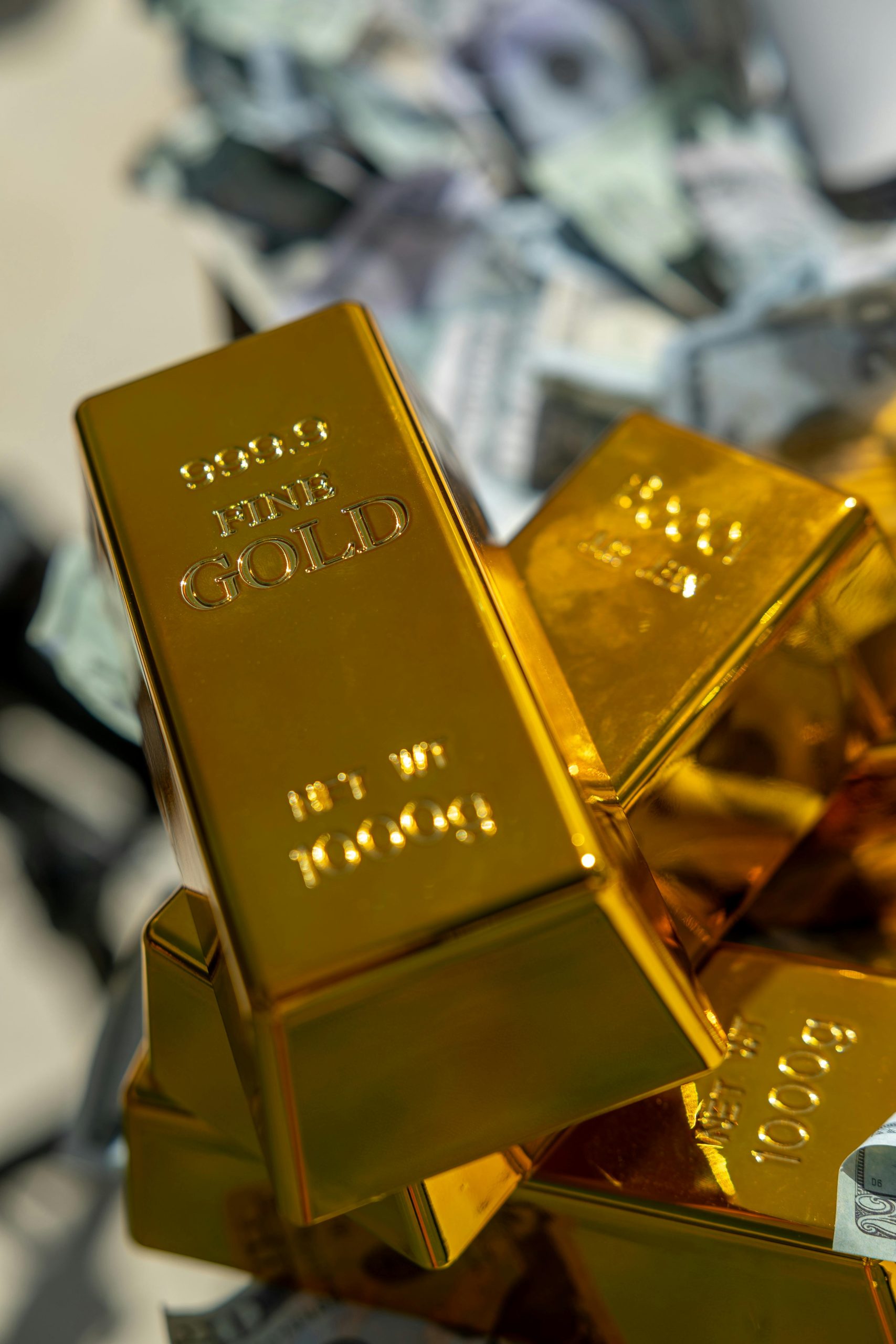 Harga Emas Menembus Rekor Tinggi, Investor Beralih ke Aset Aman di Tengah Ketidakpastian Global