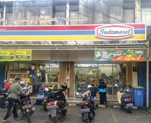 suasana gerai Indomaret tutup sementara pada 31 mei 2026 di beberapa wilayah indonesia