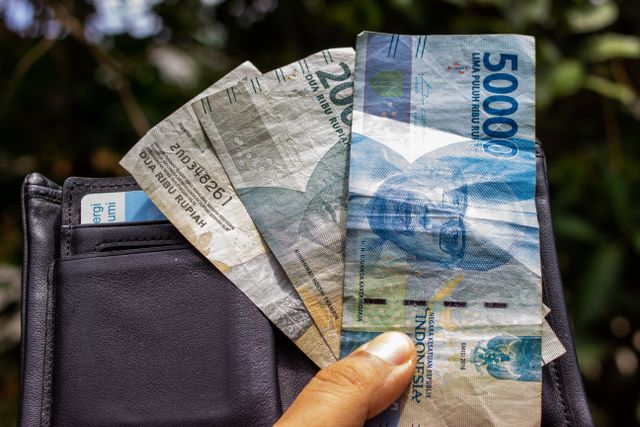 Rupiah Melemah hingga Menyentuh Rp18.020 per Dolar AS, Apa Dampaknya bagi Perekonomian Indonesia?