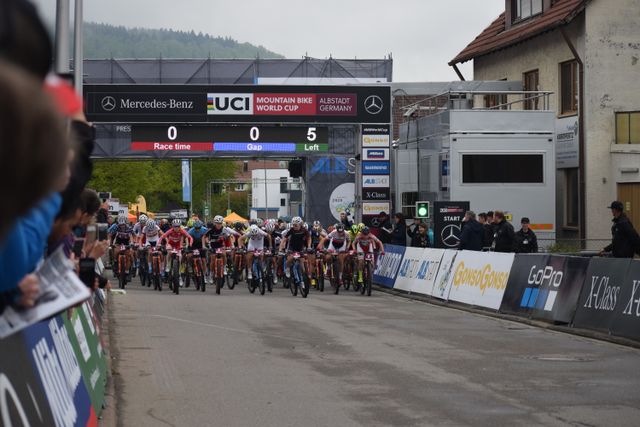 Spektakuler dan Menegangkan! Atlet Elite Dunia Tampil Maksimal dalam Ajang UCI Road World Championships 2025