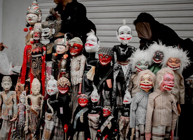 Wayang Golek Semalam Suntuk Tarik Perhatian Generasi Muda