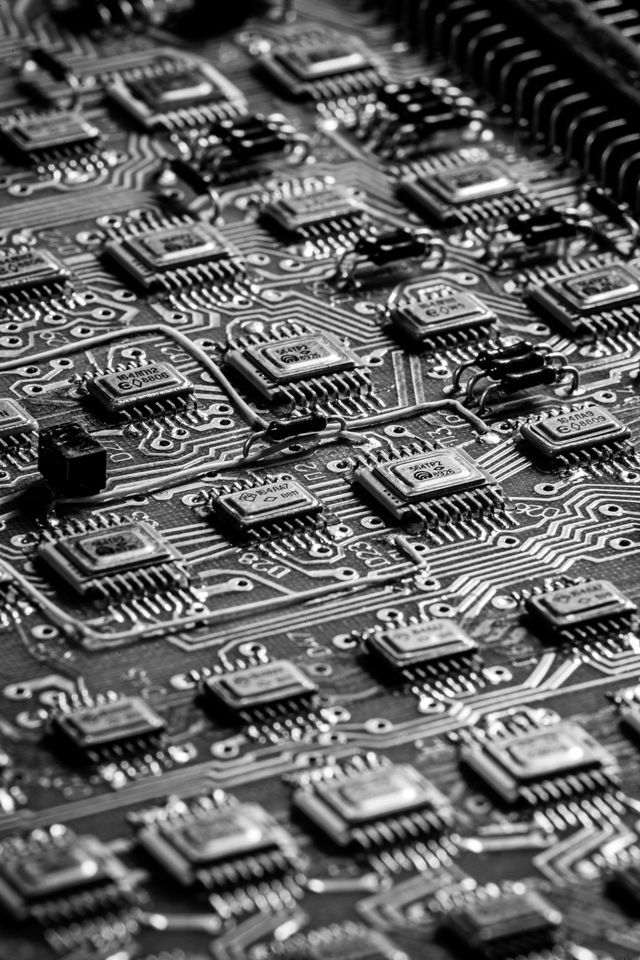 Mengenal Teknologi Semikonduktor yang Menjadi Fondasi Industri Digital Global