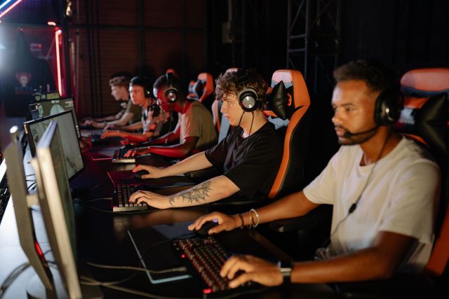 Kejuaraan Dunia Esports 2025 Menjadi Perbincangan Penggemar Gaming Internasional